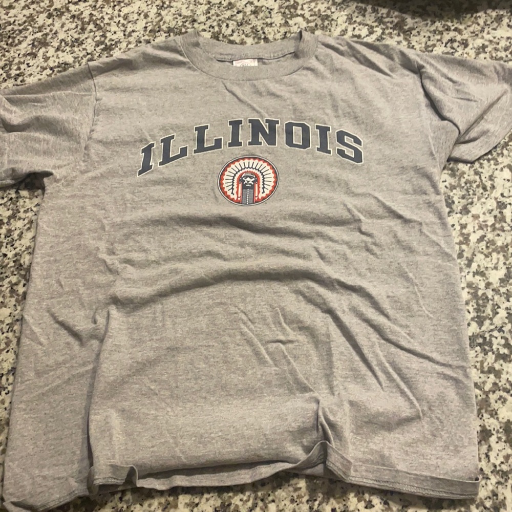 University of Illinois vintage t shirt
